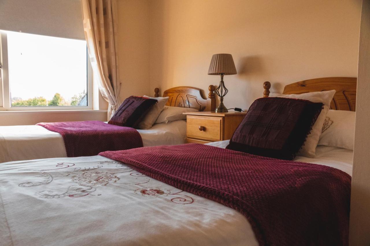 The Village Inn Bohola Экстерьер фото