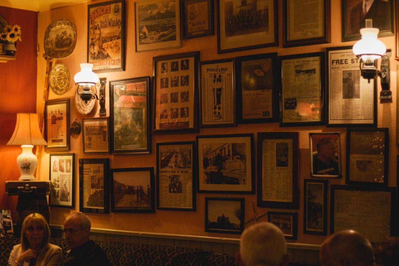The Village Inn Bohola Экстерьер фото
